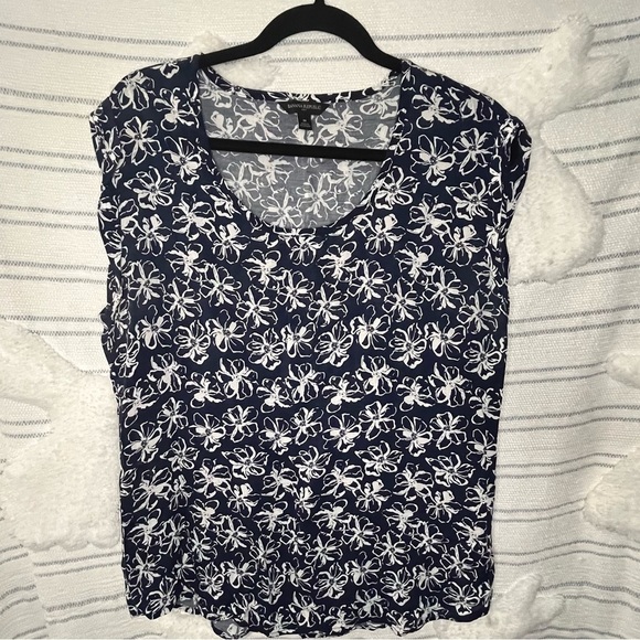 Banana republic  Blue Floral Blouse - Picture 1 of 9